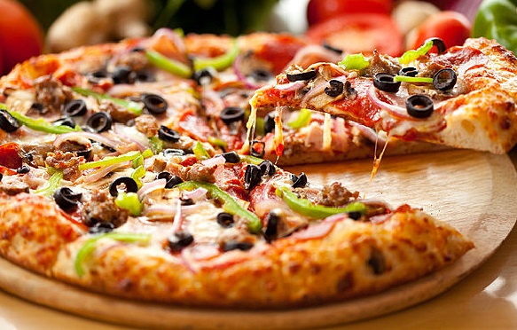Farm Fresh Pizza(onion + capsicum + tomato + jalapeno + cheese + red peprica)